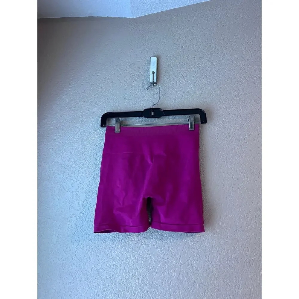 Alphalete Scrunch Biker Medium Stretch Women’s Workout Magenta Pink Fuchsia - Picture 2 of 7